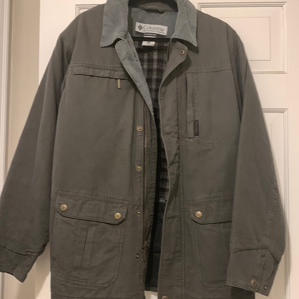 COPY - Columbia sportswear coat winter size M Used casual coat but fit large